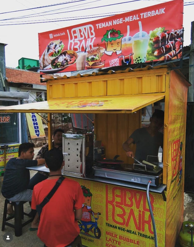 Booth Kebabbaik dengan branding